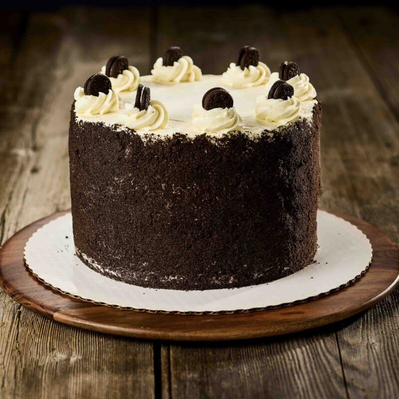 Dreamy Cookies & Cream Cake